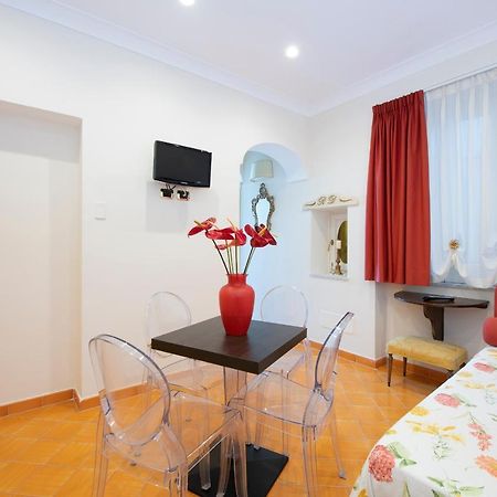 Amalfi Old Square Room & Apartments Экстерьер фото