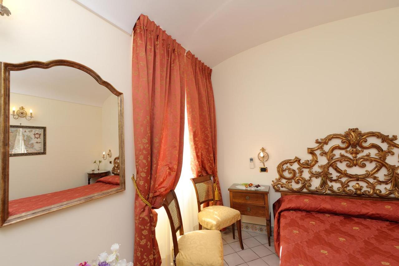 Amalfi Old Square Room & Apartments Экстерьер фото
