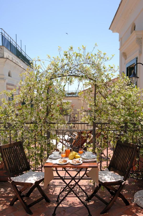 Amalfi Old Square Room & Apartments Экстерьер фото
