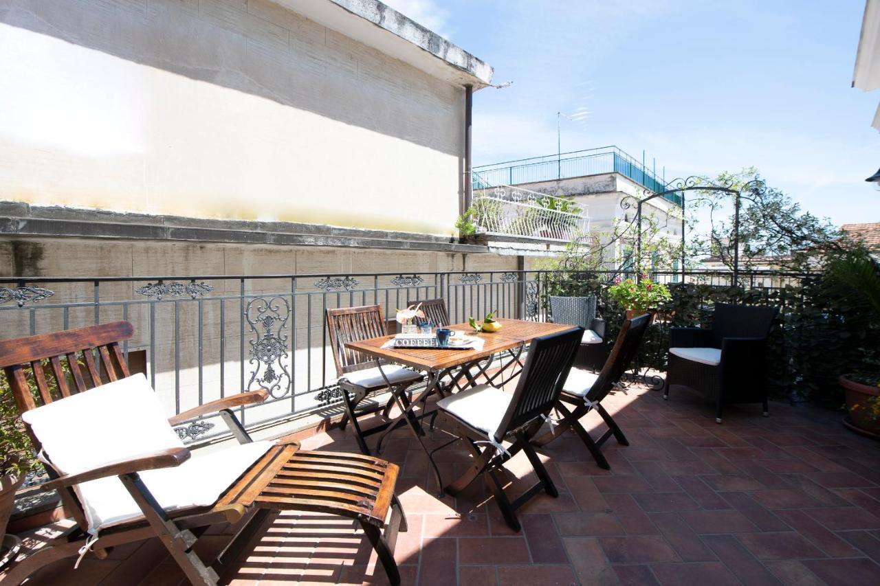 Amalfi Old Square Room & Apartments Экстерьер фото
