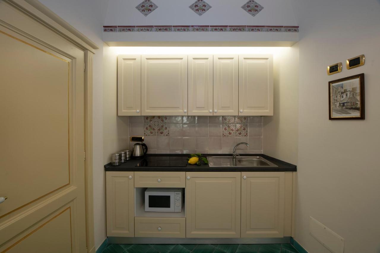 Amalfi Old Square Room & Apartments Экстерьер фото