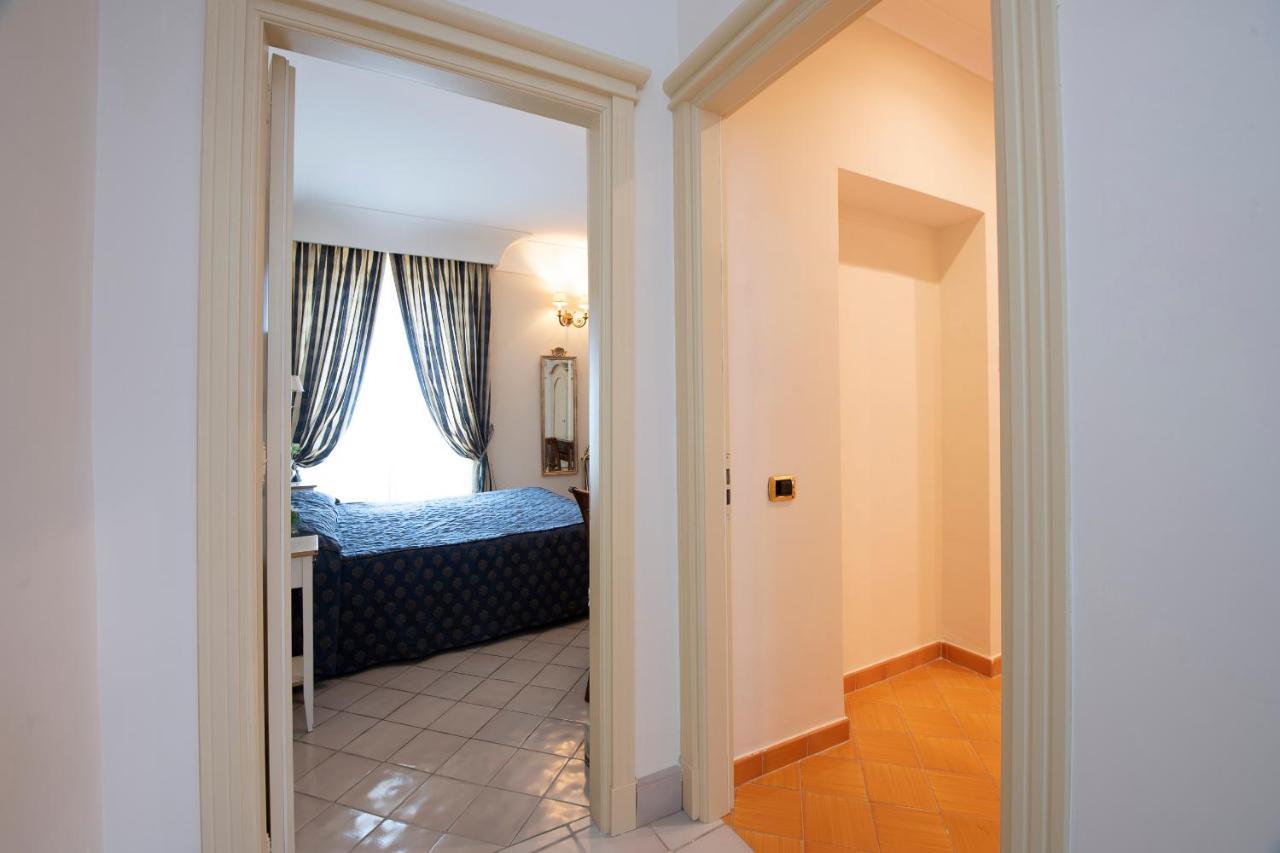 Amalfi Old Square Room & Apartments Экстерьер фото